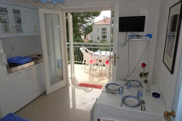 Photo 51