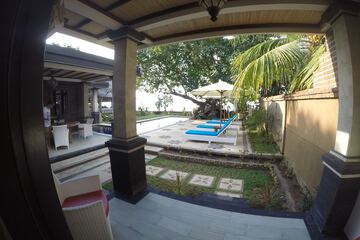 Sundeck