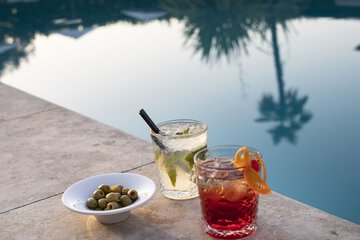 Poolside bar