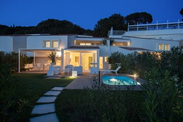 Private pool