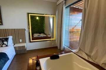 Jetted tub
