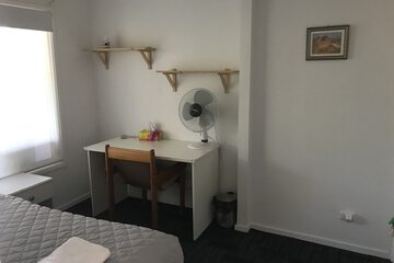 Photo 8