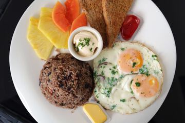 Breakfast meal