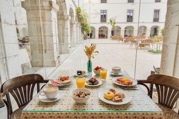 Breakfast meal