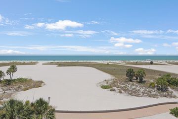 Beach/ocean view