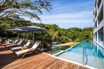 Sundeck