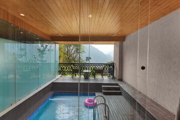 Private pool