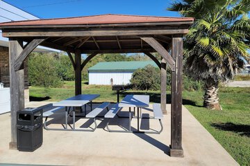 BBQ/picnic area
