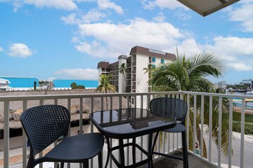 Terrace/Patio 321 of 345