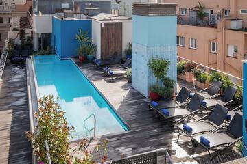 Rooftop pool