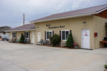 Bybees Steppingstone Motel