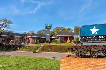 Magnuson Grand Hotel & Conference Center Tyler
