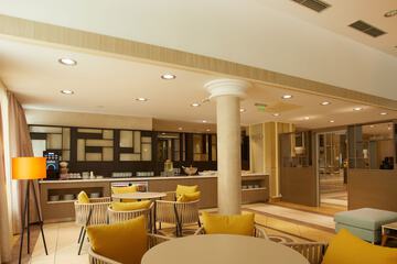 Snack bar