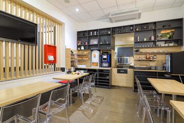 Breakfast area