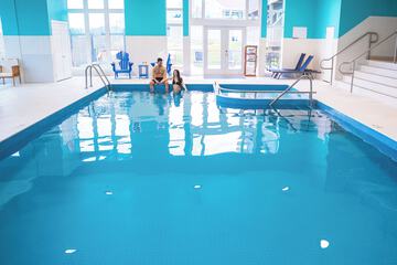 Indoor/outdoor pool