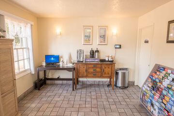 Business Center 36 of 36