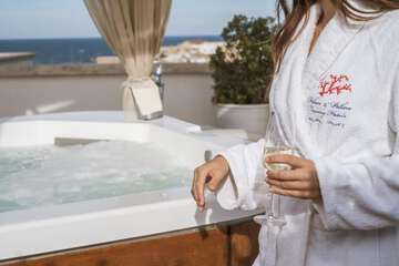 Jetted tub