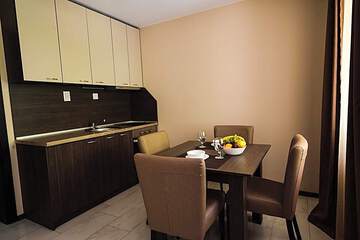 Photo 32