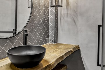 Bathroom sink