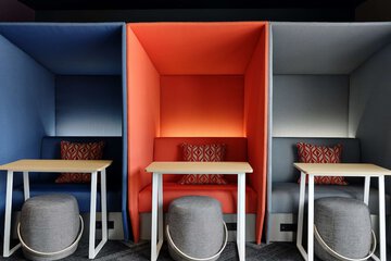 Business Center 27 of 28