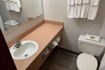 Room 10 of 16