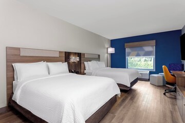 Room 30 of 49