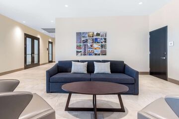 Hotel Interior 10 of 38