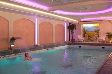 Exercise/lap pool