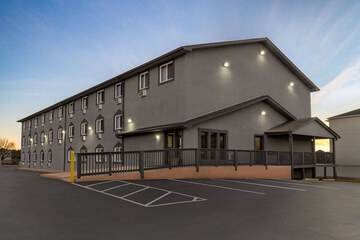 Super 8 by Wyndham Columbus / Edinburgh