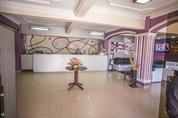 Check-in/check-out kiosk