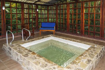Indoor spa tub
