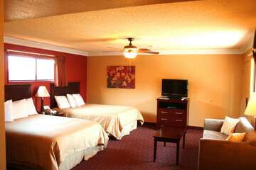 Pacific Inn & Suites