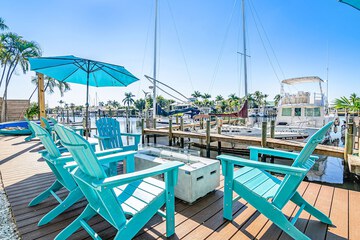 Latitude 26 Waterfront Boutique Resort - Fort Myers Beach