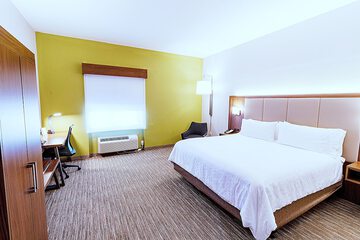 Room 25 of 42