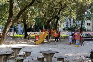 Children's play area - outdoor