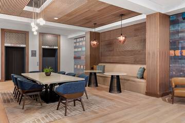 Hotel Interior 10 of 27