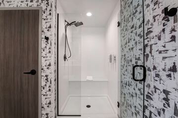 Room 13 of 44
