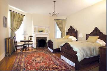 Room 7 of 9
