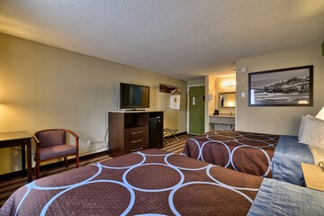 Room 16 of 32