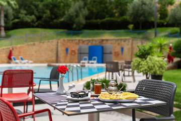 Breakfast area