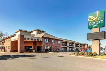 Quality Inn Airport I 240