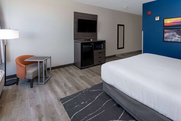 Room 15 of 46