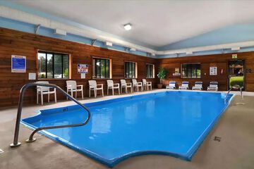 Super 8 by Wyndham Paris