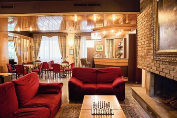 Lobby lounge