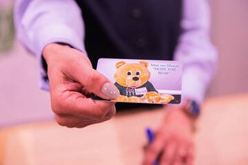 Check-in/check-out kiosk