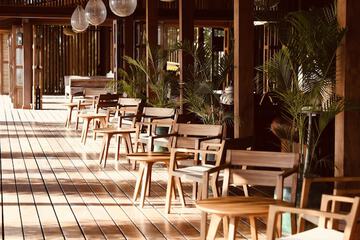 Poolside bar