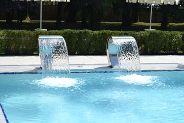 Pool waterfall