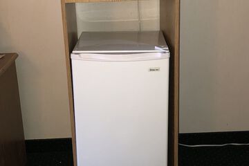 Mini-refrigerator
