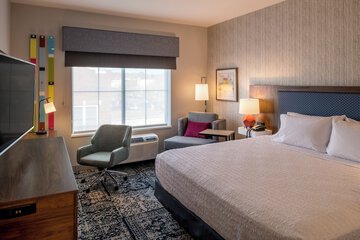 Room 11 of 33