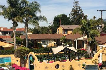 Oasis Inn & Suites